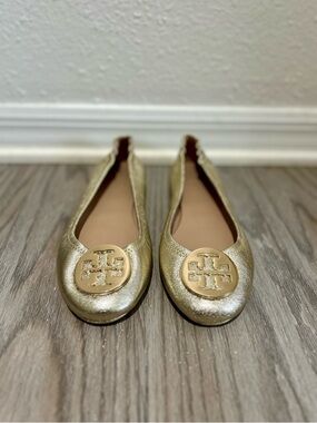 *Brand New* Tory Burch Gold Ballet Flats with Logo Medallion 9.5